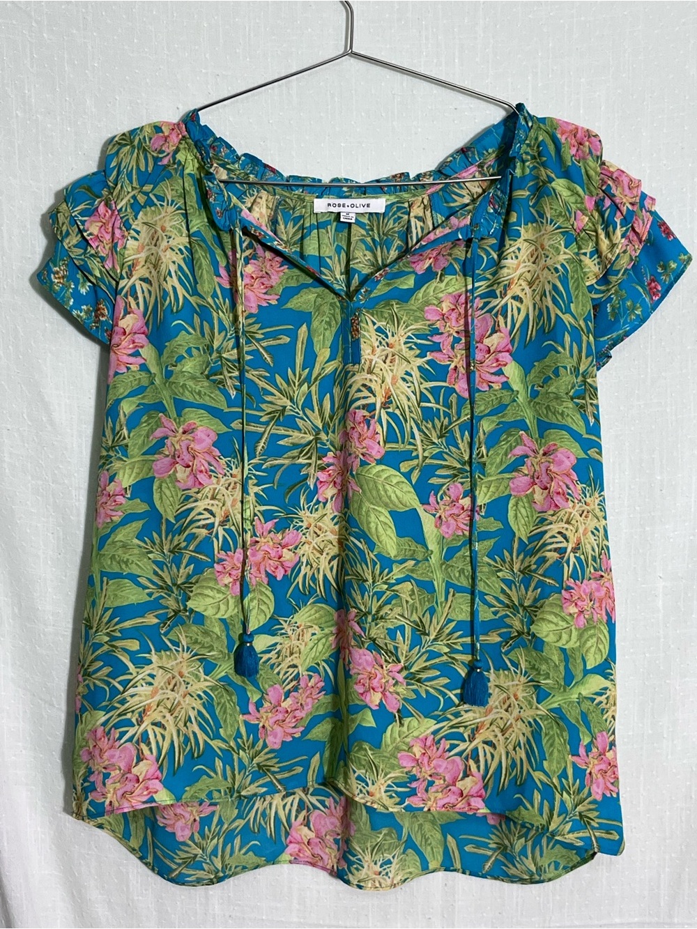 Rose + Olive M Tropical Floral Flutter Sleeve Tassel Blouse
